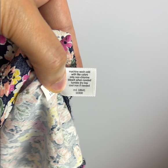 Lane Bryant Woven & Knit Ruffle Floral Multicoloured Cap Sleeve Top Size 20 - Picture 8 of 11